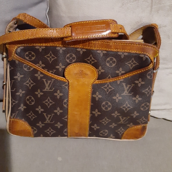 BEAUTIFUL LOUIS VUITTON VINTAGE HANDBAGS - Picture 1 of 8